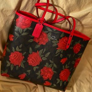 Large Coach Red Roses Tote 🌹